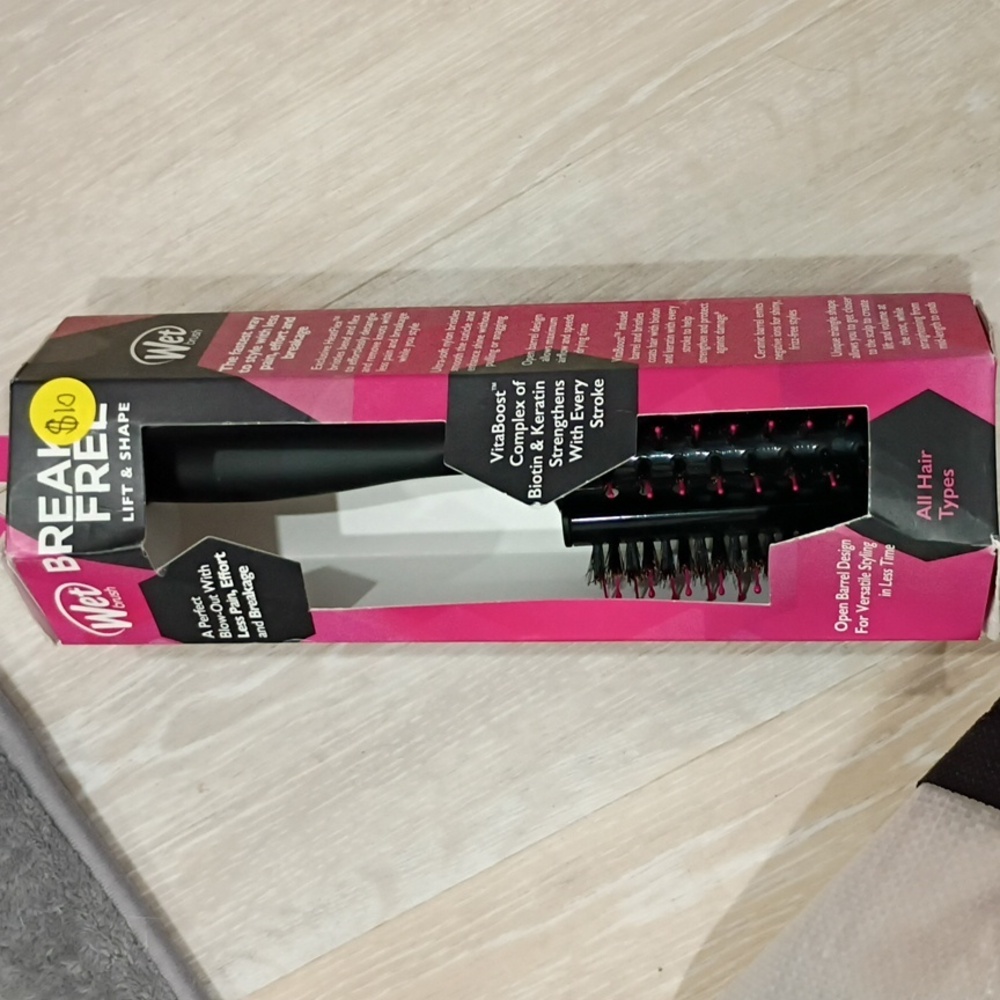 Wet Brush Black and Pink Hair Styling Tool